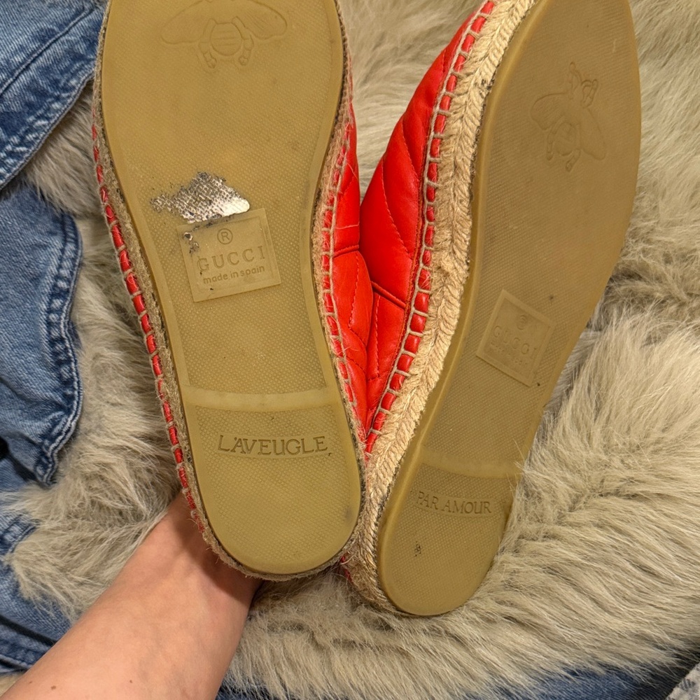 Gucci Red Espadrille Flats with Gold Logo - Picture 5 of 7